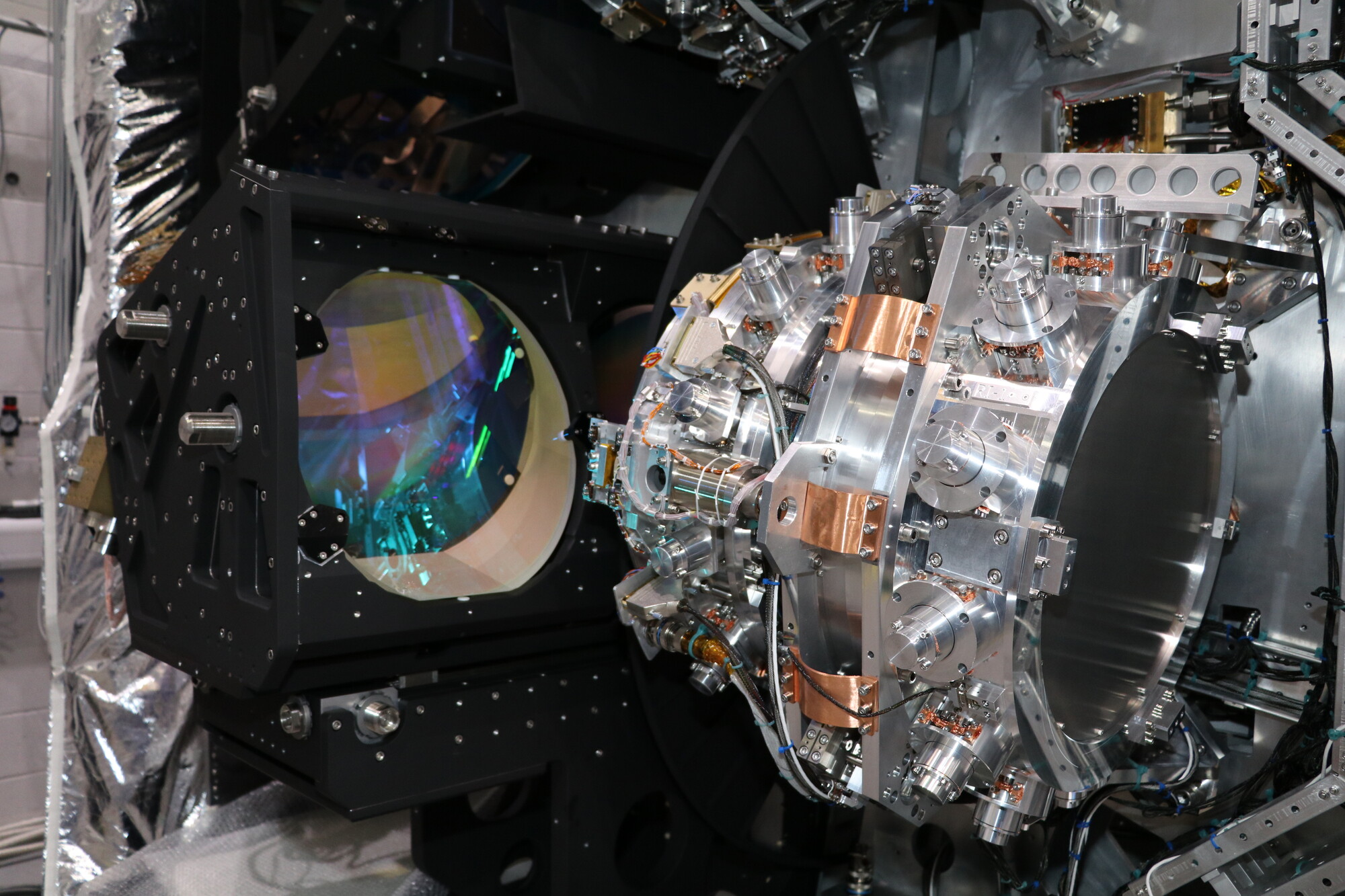 MOONS spectrograph instrument